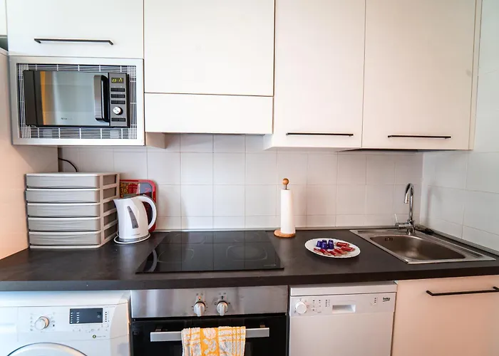 Comodo Apartamento En Tres Cantos By Bebalmy